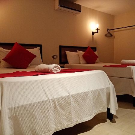 Brisas 10 Beachside Suites Cancun Exterior photo