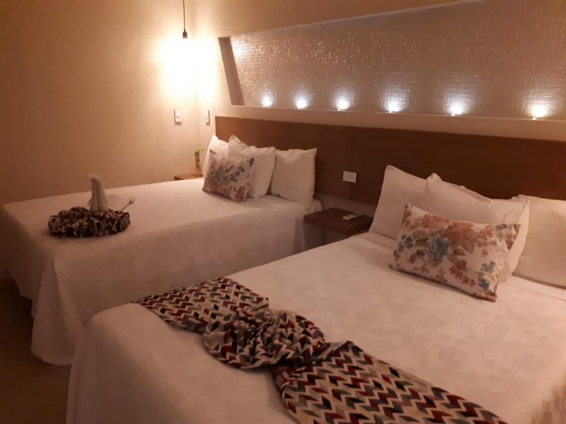 Brisas 10 Beachside Suites Cancun Exterior photo