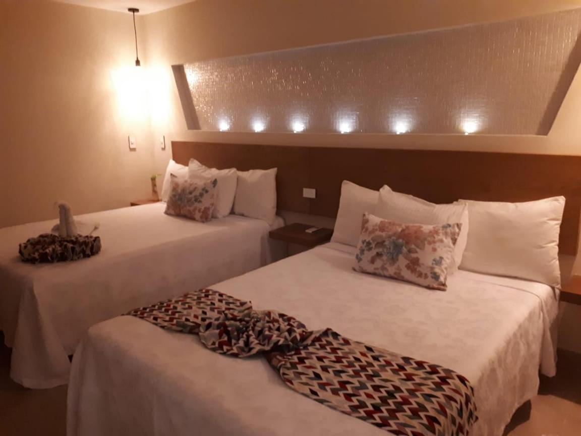 Brisas 10 Beachside Suites Cancun Exterior photo
