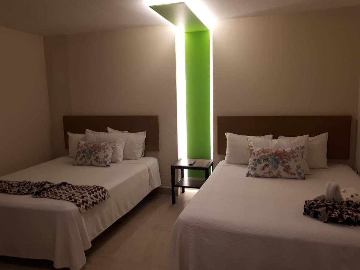 Brisas 10 Beachside Suites Cancun Exterior photo