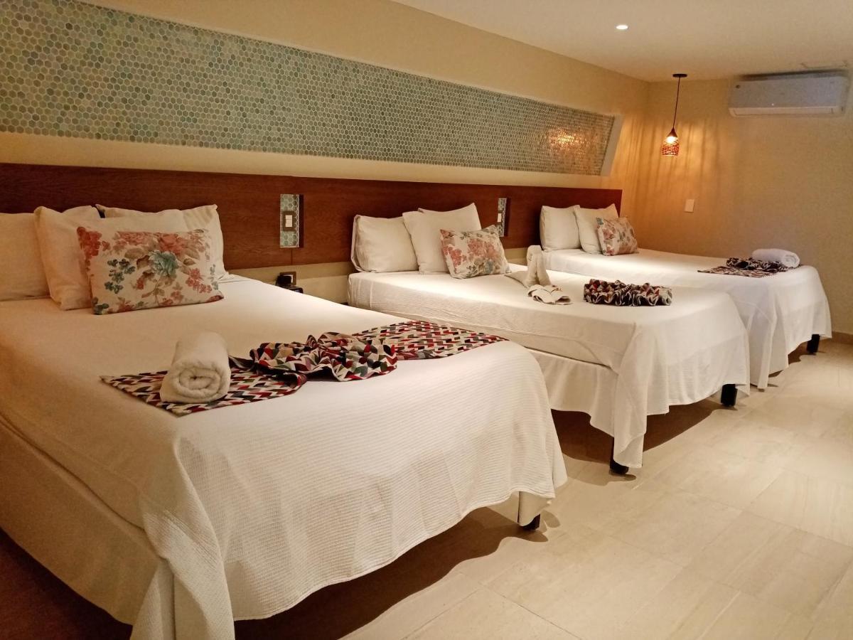 Brisas 10 Beachside Suites Cancun Exterior photo