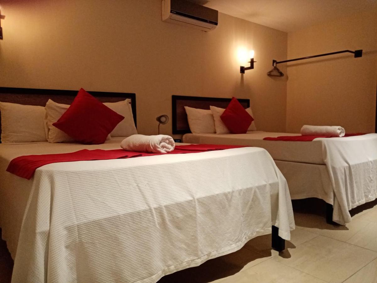 Brisas 10 Beachside Suites Cancun Exterior photo