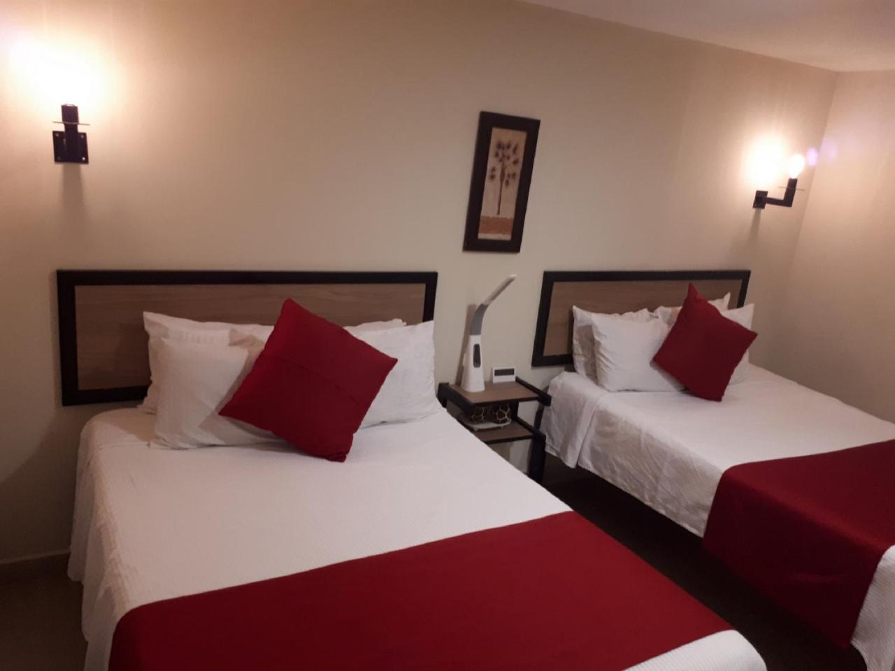 Brisas 10 Beachside Suites Cancun Exterior photo
